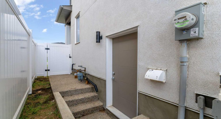 7 Waterford Heights, Chestermere, Alberta T1X 2M7, 6 Bedrooms Bedrooms, ,5 BathroomsBathrooms,Residential,For Sale,Waterford,A2291295