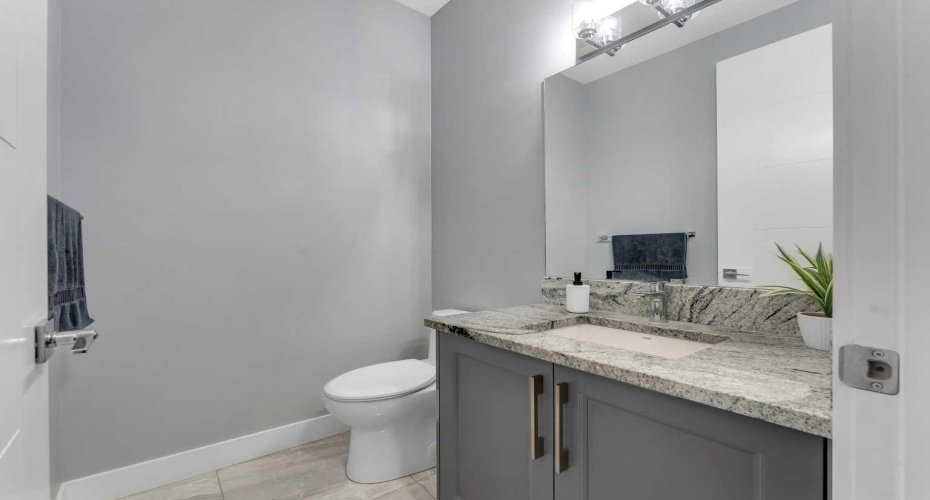 7 Waterford Heights, Chestermere, Alberta T1X 2M7, 6 Bedrooms Bedrooms, ,5 BathroomsBathrooms,Residential,For Sale,Waterford,A2291295