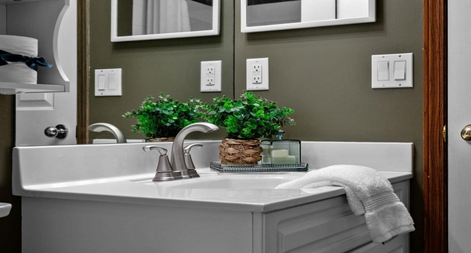 18 Gleneagles View, Cochrane, Alberta T4C 1N9, 5 Bedrooms Bedrooms, ,3 BathroomsBathrooms,Residential,For Sale,Gleneagles,A2291305