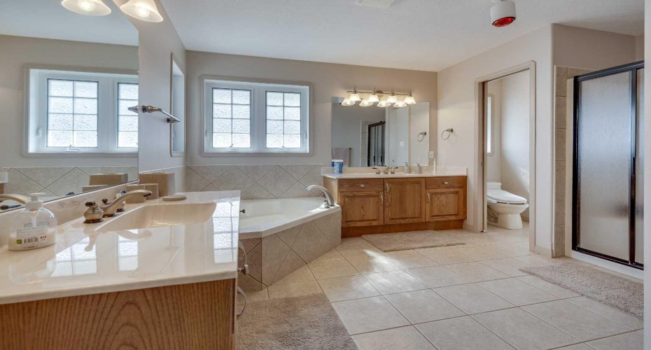 384 Marina Bay Place, Sylvan Lake, Alberta T4S 1E9, 4 Bedrooms Bedrooms, ,3 BathroomsBathrooms,Residential,For Sale,Marina Bay,A2287063