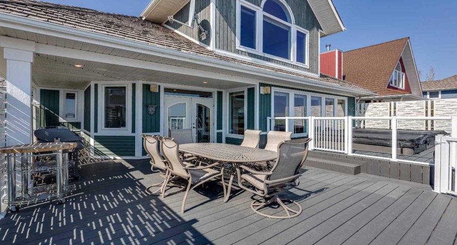 384 Marina Bay Place, Sylvan Lake, Alberta T4S 1E9, 4 Bedrooms Bedrooms, ,3 BathroomsBathrooms,Residential,For Sale,Marina Bay,A2287063