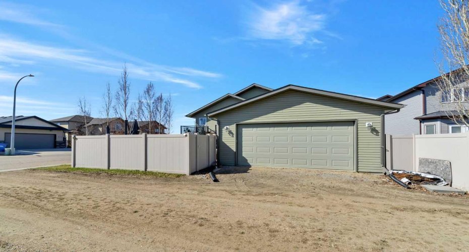 55 Carter Close, Red Deer, Alberta T4P 0G5, 4 Bedrooms Bedrooms, ,3 BathroomsBathrooms,Residential,For Sale,Carter,A2291320