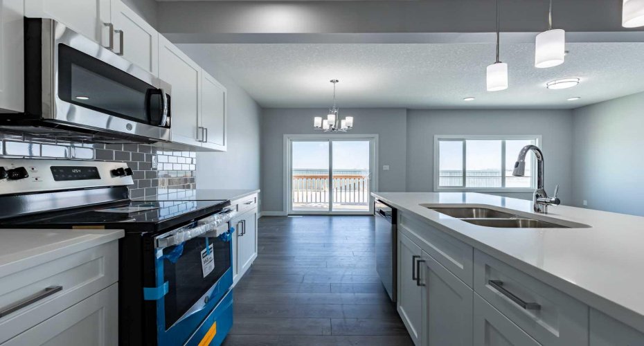 7 Heritage Point, Cochrane, Alberta T4C 3K7, 3 Bedrooms Bedrooms, ,3 BathroomsBathrooms,Residential,For Sale,Heritage,A2291321