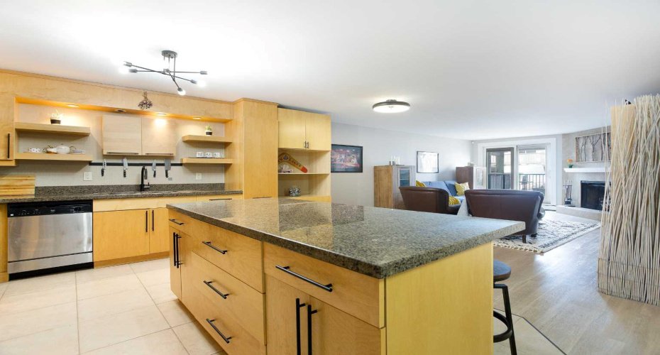 350 4 Avenue, Calgary, Alberta T2E 0J3, 2 Bedrooms Bedrooms, ,2 BathroomsBathrooms,Residential,For Sale,4,A2289695