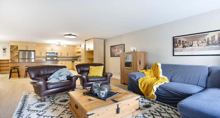 350 4 Avenue, Calgary, Alberta T2E 0J3, 2 Bedrooms Bedrooms, ,2 BathroomsBathrooms,Residential,For Sale,4,A2289695