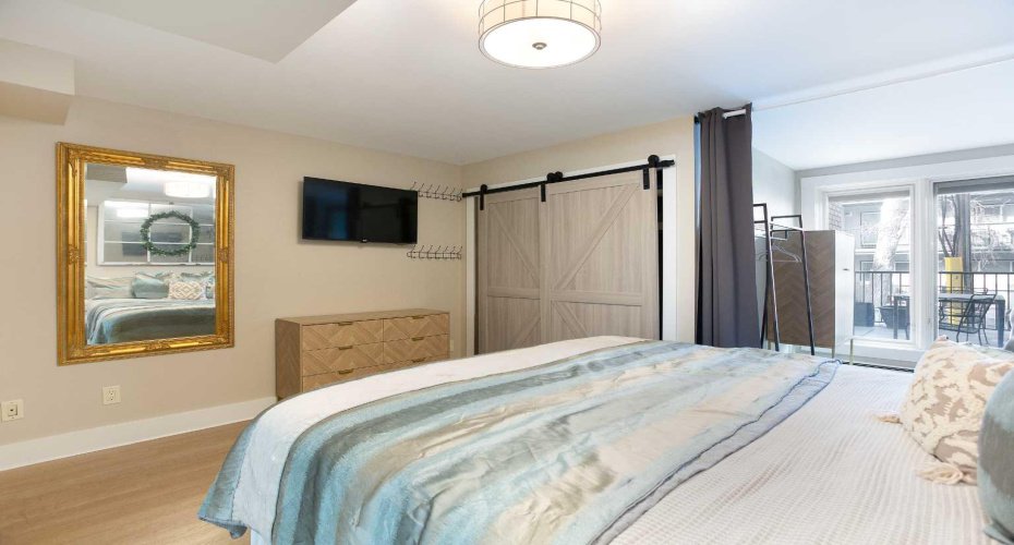 350 4 Avenue, Calgary, Alberta T2E 0J3, 2 Bedrooms Bedrooms, ,2 BathroomsBathrooms,Residential,For Sale,4,A2289695