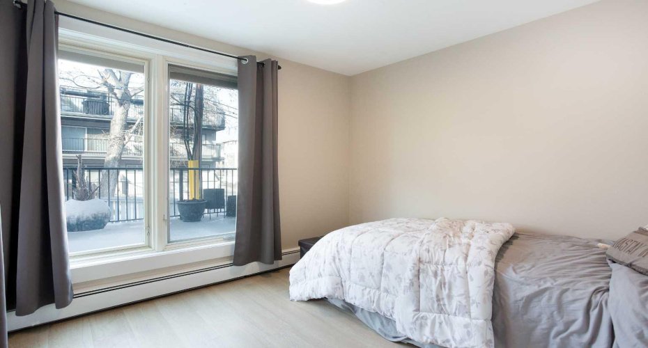 350 4 Avenue, Calgary, Alberta T2E 0J3, 2 Bedrooms Bedrooms, ,2 BathroomsBathrooms,Residential,For Sale,4,A2289695