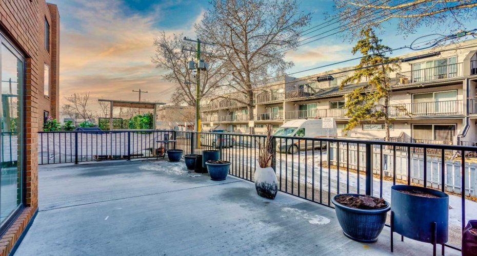 350 4 Avenue, Calgary, Alberta T2E 0J3, 2 Bedrooms Bedrooms, ,2 BathroomsBathrooms,Residential,For Sale,4,A2289695