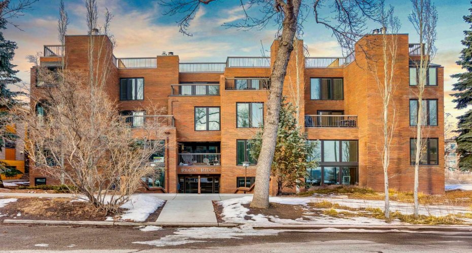 350 4 Avenue, Calgary, Alberta T2E 0J3, 2 Bedrooms Bedrooms, ,2 BathroomsBathrooms,Residential,For Sale,4,A2289695