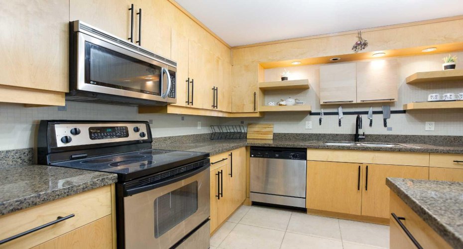 350 4 Avenue, Calgary, Alberta T2E 0J3, 2 Bedrooms Bedrooms, ,2 BathroomsBathrooms,Residential,For Sale,4,A2289695