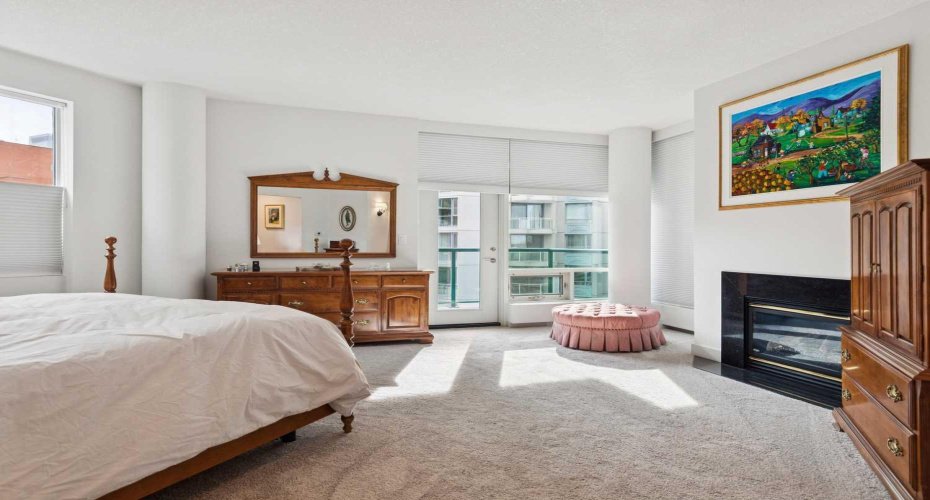 837 2 Avenue, Calgary, Alberta T2P 3T9, 2 Bedrooms Bedrooms, ,2 BathroomsBathrooms,Residential,For Sale,2,A2291461