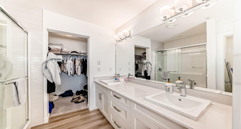 55 Lucas Way, Calgary, Alberta T3P 2C7, 2 Bedrooms Bedrooms, ,2 BathroomsBathrooms,Residential,For Sale,Lucas,A2291463