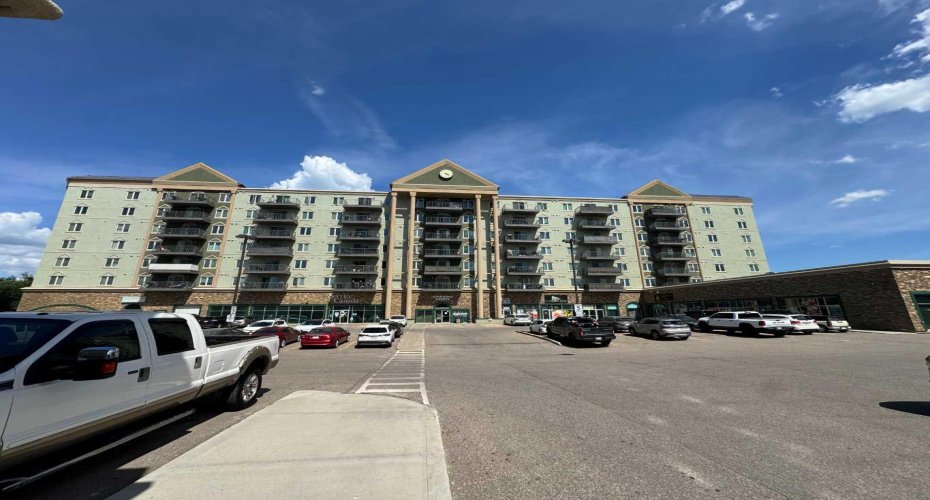 8535 Clearwater Drive, Fort McMurray, Alberta T9H0B7, 2 Bedrooms Bedrooms, ,2 BathroomsBathrooms,Residential,For Sale,Clearwater,A2291465