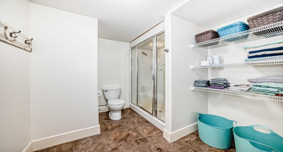 254041 Township Road 435, Rural Ponoka County, Alberta T4J 1R2, 4 Bedrooms Bedrooms, ,4 BathroomsBathrooms,Residential,For Sale,Township Road 435,A2290443