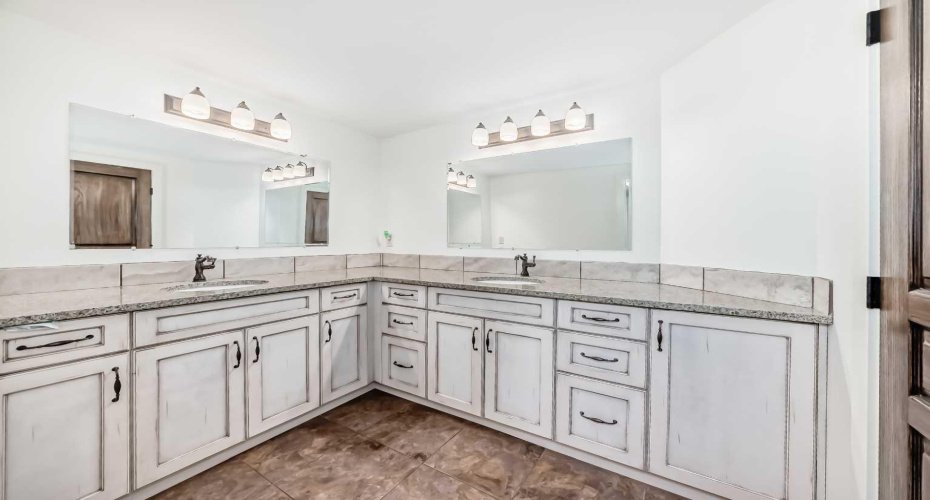 254041 Township Road 435, Rural Ponoka County, Alberta T4J 1R2, 4 Bedrooms Bedrooms, ,4 BathroomsBathrooms,Residential,For Sale,Township Road 435,A2290443
