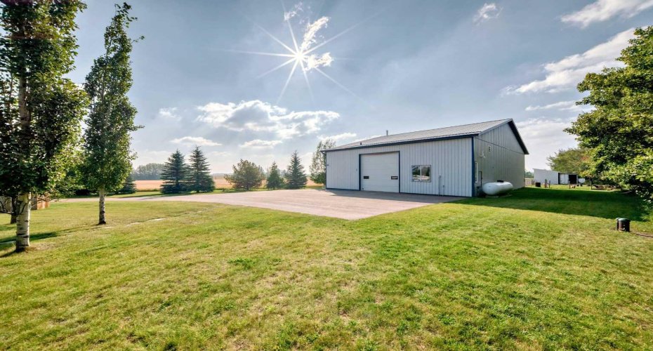 254041 Township Road 435, Rural Ponoka County, Alberta T4J 1R2, 4 Bedrooms Bedrooms, ,4 BathroomsBathrooms,Residential,For Sale,Township Road 435,A2290443