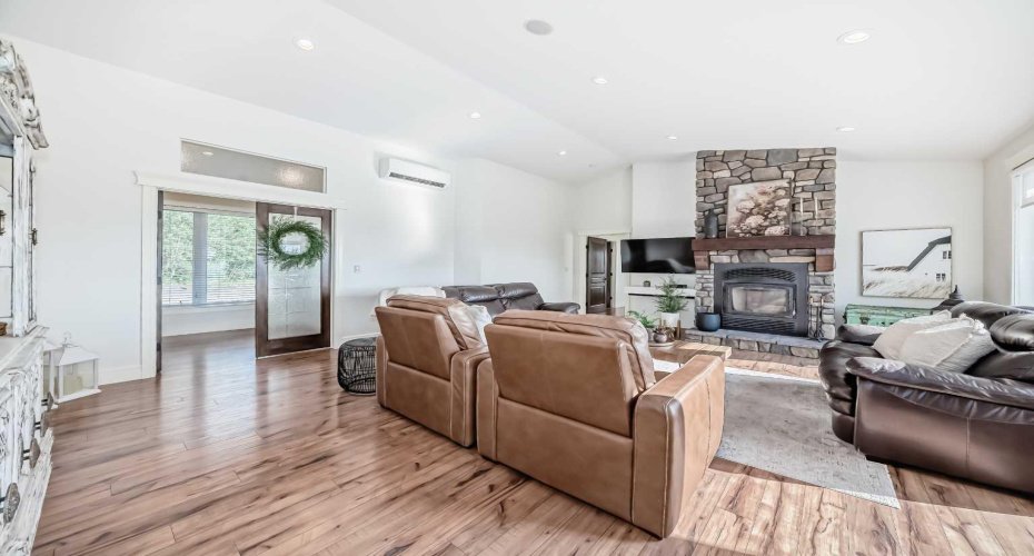254041 Township Road 435, Rural Ponoka County, Alberta T4J 1R2, 4 Bedrooms Bedrooms, ,4 BathroomsBathrooms,Residential,For Sale,Township Road 435,A2290443