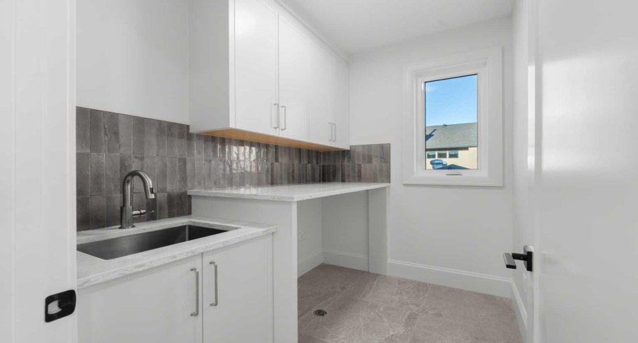 2002 44 Avenue, Calgary, Alberta T2T 1N8, 4 Bedrooms Bedrooms, ,4 BathroomsBathrooms,Residential,For Sale,44,A2291549