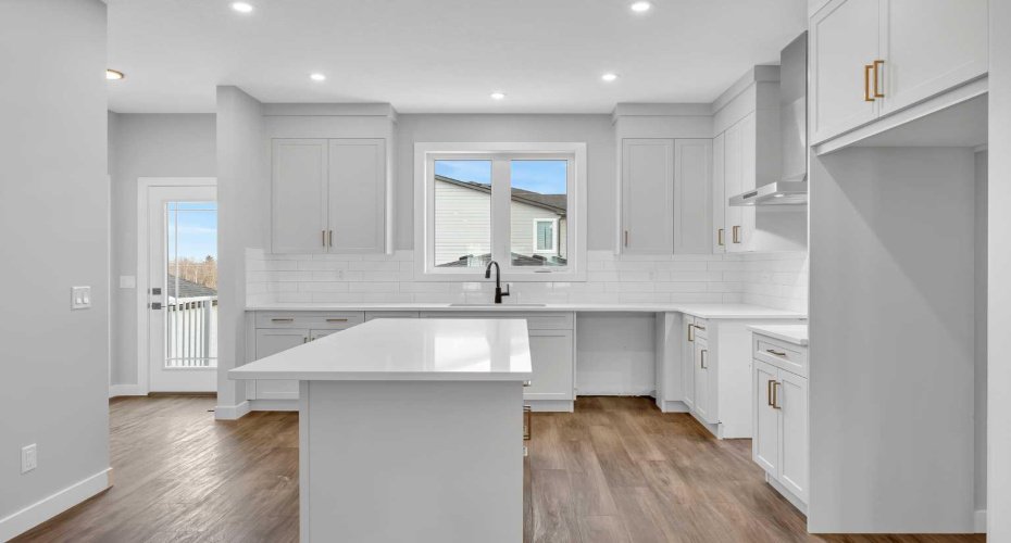 10 Versant Path, Calgary, Alberta T2Y 0Z5, 3 Bedrooms Bedrooms, ,3 BathroomsBathrooms,Residential,For Sale,Versant,A2290819
