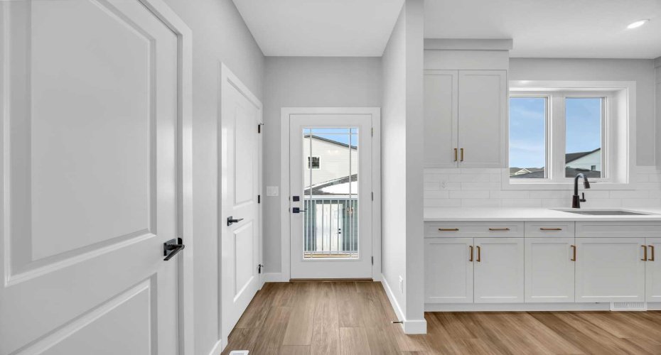10 Versant Path, Calgary, Alberta T2Y 0Z5, 3 Bedrooms Bedrooms, ,3 BathroomsBathrooms,Residential,For Sale,Versant,A2290819