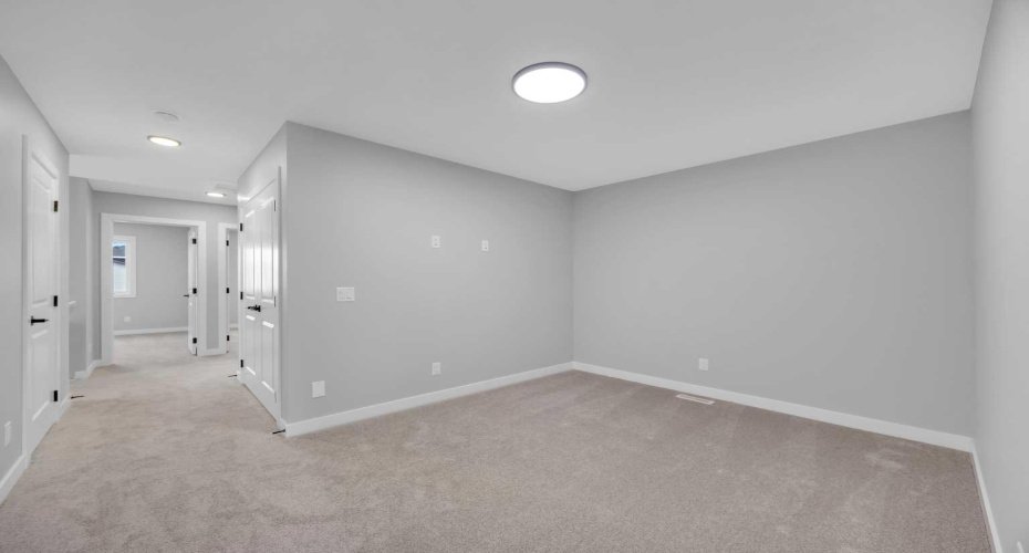 10 Versant Path, Calgary, Alberta T2Y 0Z5, 3 Bedrooms Bedrooms, ,3 BathroomsBathrooms,Residential,For Sale,Versant,A2290819