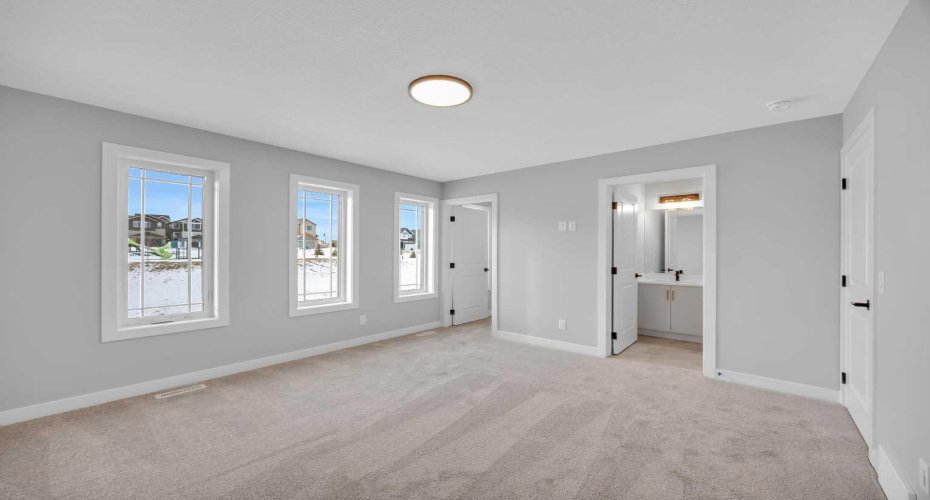 10 Versant Path, Calgary, Alberta T2Y 0Z5, 3 Bedrooms Bedrooms, ,3 BathroomsBathrooms,Residential,For Sale,Versant,A2290819