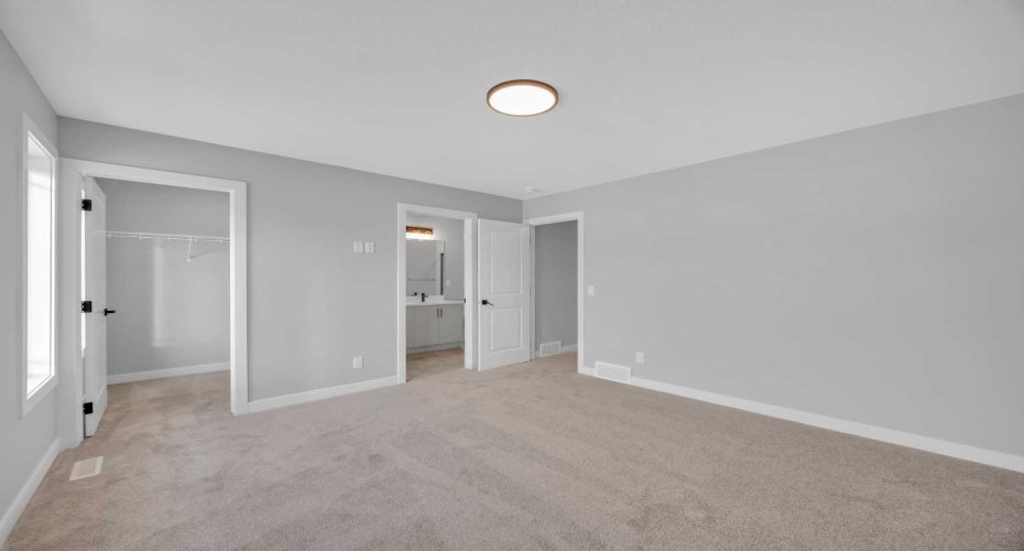 10 Versant Path, Calgary, Alberta T2Y 0Z5, 3 Bedrooms Bedrooms, ,3 BathroomsBathrooms,Residential,For Sale,Versant,A2290819