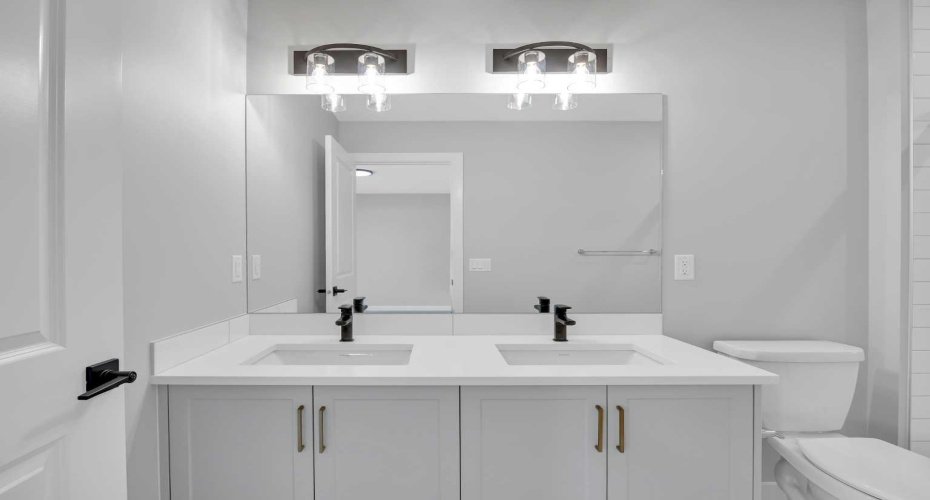 10 Versant Path, Calgary, Alberta T2Y 0Z5, 3 Bedrooms Bedrooms, ,3 BathroomsBathrooms,Residential,For Sale,Versant,A2290819