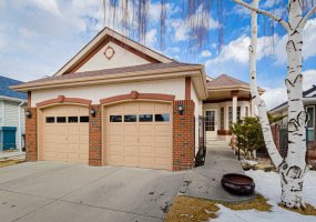 20 Somerset Drive, Calgary, Alberta T2Y 3C3, 3 Bedrooms Bedrooms, ,3 BathroomsBathrooms,Residential,For Sale,Somerset,A2290899