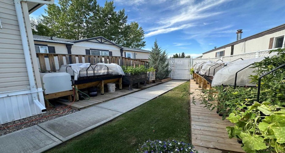 452 1st Street, Falher, Alberta T0H 1M0, 4 Bedrooms Bedrooms, ,2 BathroomsBathrooms,Residential,For Sale,1st,A2290996