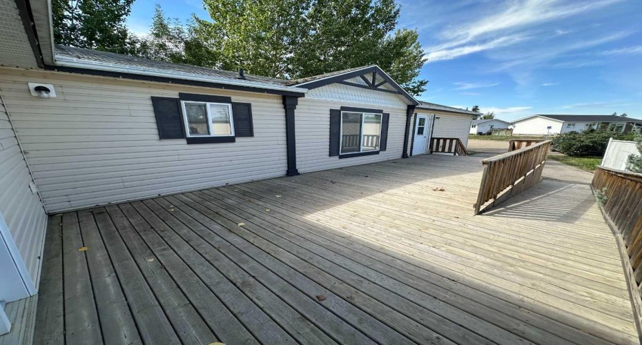 452 1st Street, Falher, Alberta T0H 1M0, 4 Bedrooms Bedrooms, ,2 BathroomsBathrooms,Residential,For Sale,1st,A2290996