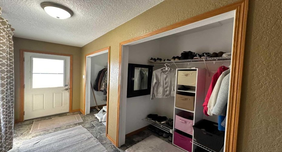 452 1st Street, Falher, Alberta T0H 1M0, 4 Bedrooms Bedrooms, ,2 BathroomsBathrooms,Residential,For Sale,1st,A2290996