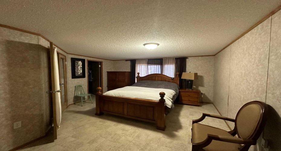 452 1st Street, Falher, Alberta T0H 1M0, 4 Bedrooms Bedrooms, ,2 BathroomsBathrooms,Residential,For Sale,1st,A2290996