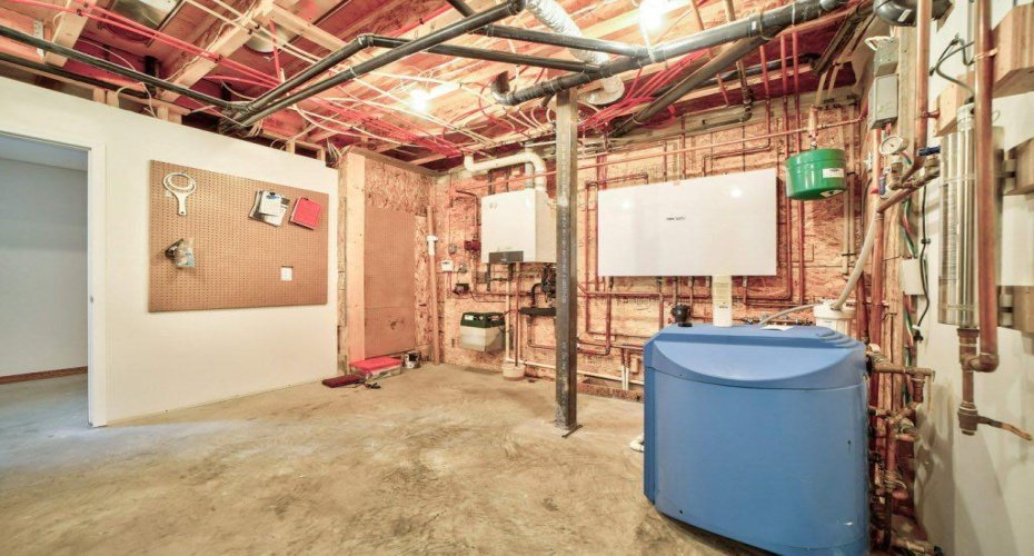 2222 TWP RD 7-5, Lundbreck, Alberta T0K 0H0, 4 Bedrooms Bedrooms, ,2 BathroomsBathrooms,Residential,For Sale,TWP RD 7-5,A2290998