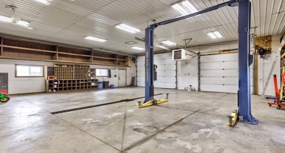 2222 TWP RD 7-5, Lundbreck, Alberta T0K 0H0, 4 Bedrooms Bedrooms, ,2 BathroomsBathrooms,Residential,For Sale,TWP RD 7-5,A2290998