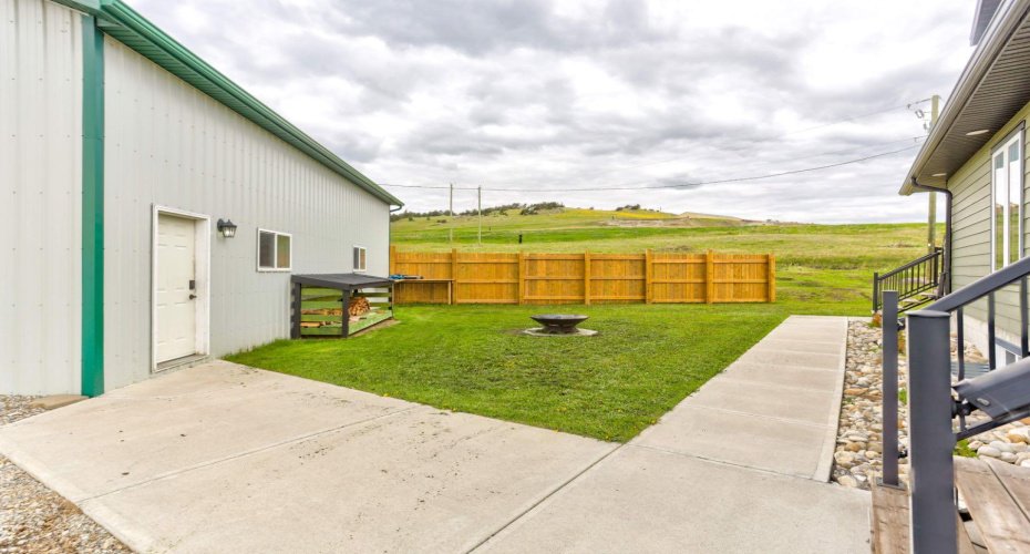 2222 TWP RD 7-5, Lundbreck, Alberta T0K 0H0, 4 Bedrooms Bedrooms, ,2 BathroomsBathrooms,Residential,For Sale,TWP RD 7-5,A2290998