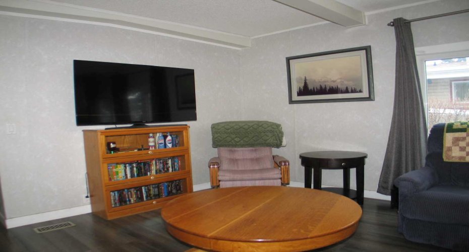 3223 83 Street, Calgary, Alberta t3b 5n1, 3 Bedrooms Bedrooms, ,1 BathroomBathrooms,Mobile,For Sale,83,A2291013