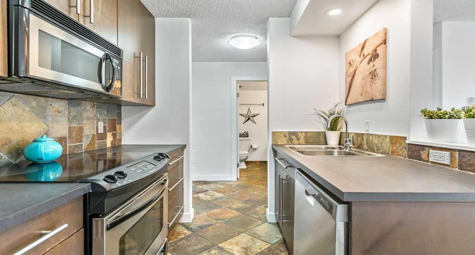 2220 16A Street, Calgary, Alberta T2T 4K2, 1 Bedroom Bedrooms, ,1 BathroomBathrooms,Residential,For Sale,16A,A2291034