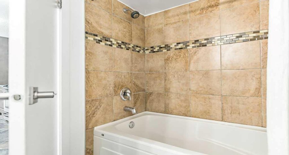 2220 16A Street, Calgary, Alberta T2T 4K2, 1 Bedroom Bedrooms, ,1 BathroomBathrooms,Residential,For Sale,16A,A2291034