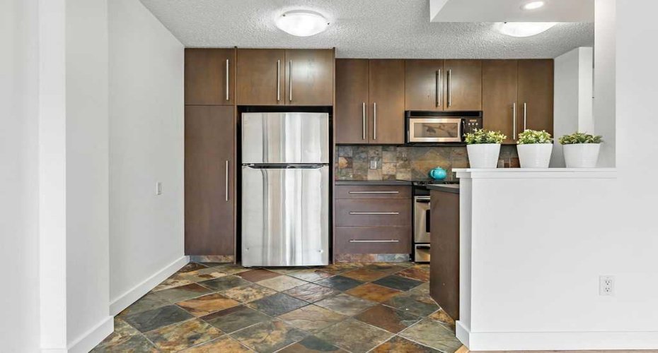 2220 16A Street, Calgary, Alberta T2T 4K2, 1 Bedroom Bedrooms, ,1 BathroomBathrooms,Residential,For Sale,16A,A2291034