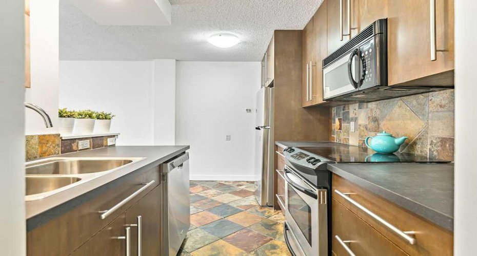2220 16A Street, Calgary, Alberta T2T 4K2, 1 Bedroom Bedrooms, ,1 BathroomBathrooms,Residential,For Sale,16A,A2291034