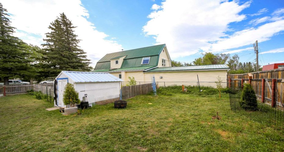 1158 Albert Avenue, Pincher Creek, Alberta T0K1W0, 4 Bedrooms Bedrooms, ,2 BathroomsBathrooms,Residential,For Sale,Albert,A2291079