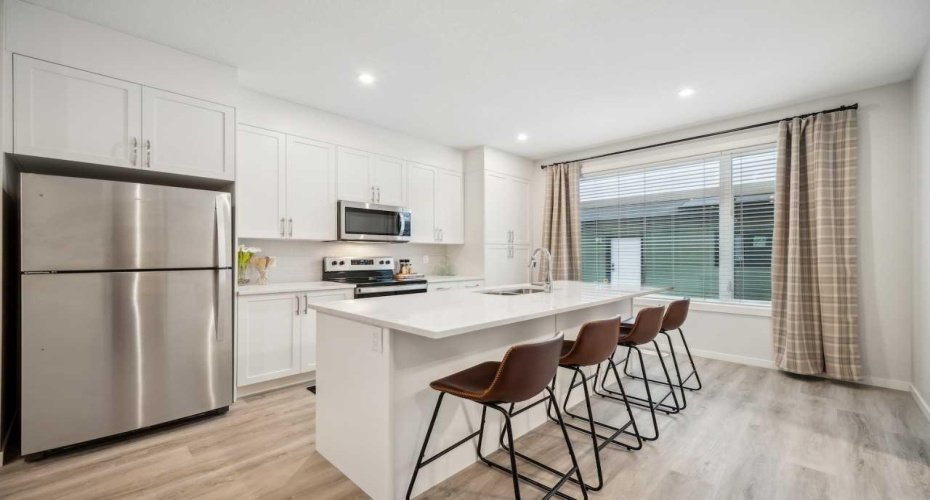 231 Vantage Drive, Cochrane, Alberta T4C3G5, 3 Bedrooms Bedrooms, ,3 BathroomsBathrooms,Residential,For Sale,Vantage,A2291128