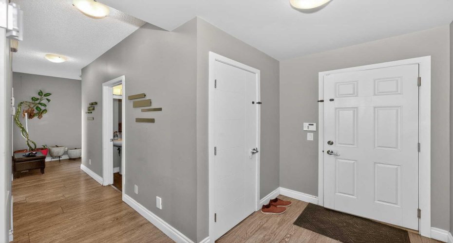 45 Redstone Drive, Calgary, Alberta T3J 0N2, 4 Bedrooms Bedrooms, ,4 BathroomsBathrooms,Residential,For Sale,Redstone,A2291264