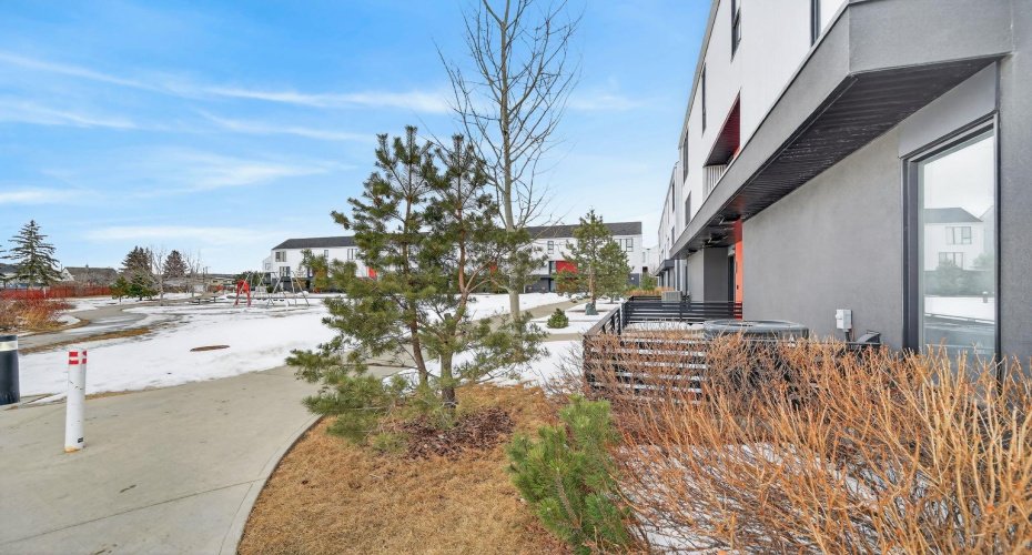403 Bow Grove, Calgary, Alberta T3B 6E8, 3 Bedrooms Bedrooms, ,3 BathroomsBathrooms,Residential,For Sale,Bow,A2291656