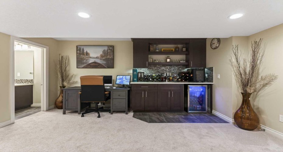 673 Marina Drive, Chestermere, Alberta T1X0S3, 6 Bedrooms Bedrooms, ,4 BathroomsBathrooms,Residential,For Sale,Marina,A2290883