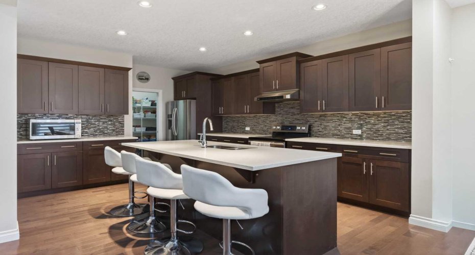 673 Marina Drive, Chestermere, Alberta T1X0S3, 6 Bedrooms Bedrooms, ,4 BathroomsBathrooms,Residential,For Sale,Marina,A2290883