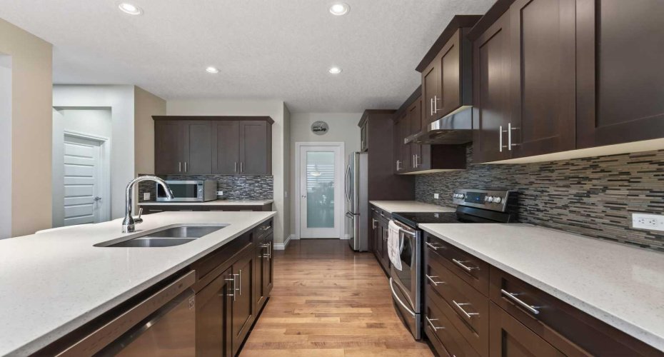 673 Marina Drive, Chestermere, Alberta T1X0S3, 6 Bedrooms Bedrooms, ,4 BathroomsBathrooms,Residential,For Sale,Marina,A2290883