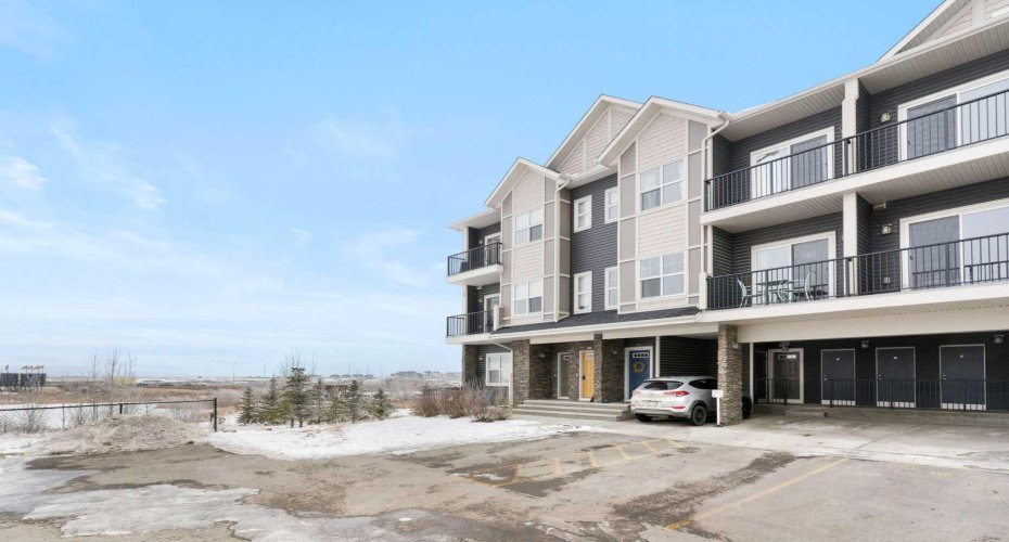 250 Fireside View, Cochrane, Alberta T4C 2M2, 2 Bedrooms Bedrooms, ,2 BathroomsBathrooms,Residential,For Sale,Fireside,A2291408