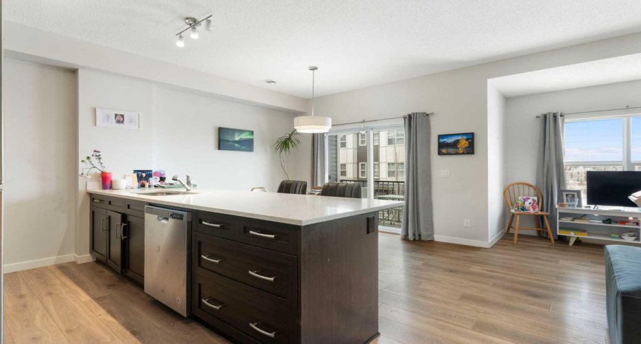 250 Fireside View, Cochrane, Alberta T4C 2M2, 2 Bedrooms Bedrooms, ,2 BathroomsBathrooms,Residential,For Sale,Fireside,A2291408